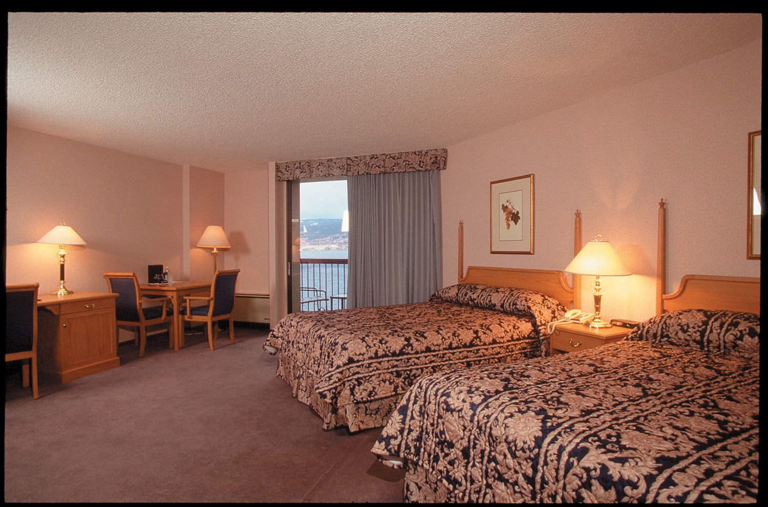 Penticton Lakeside Resort Экстерьер фото